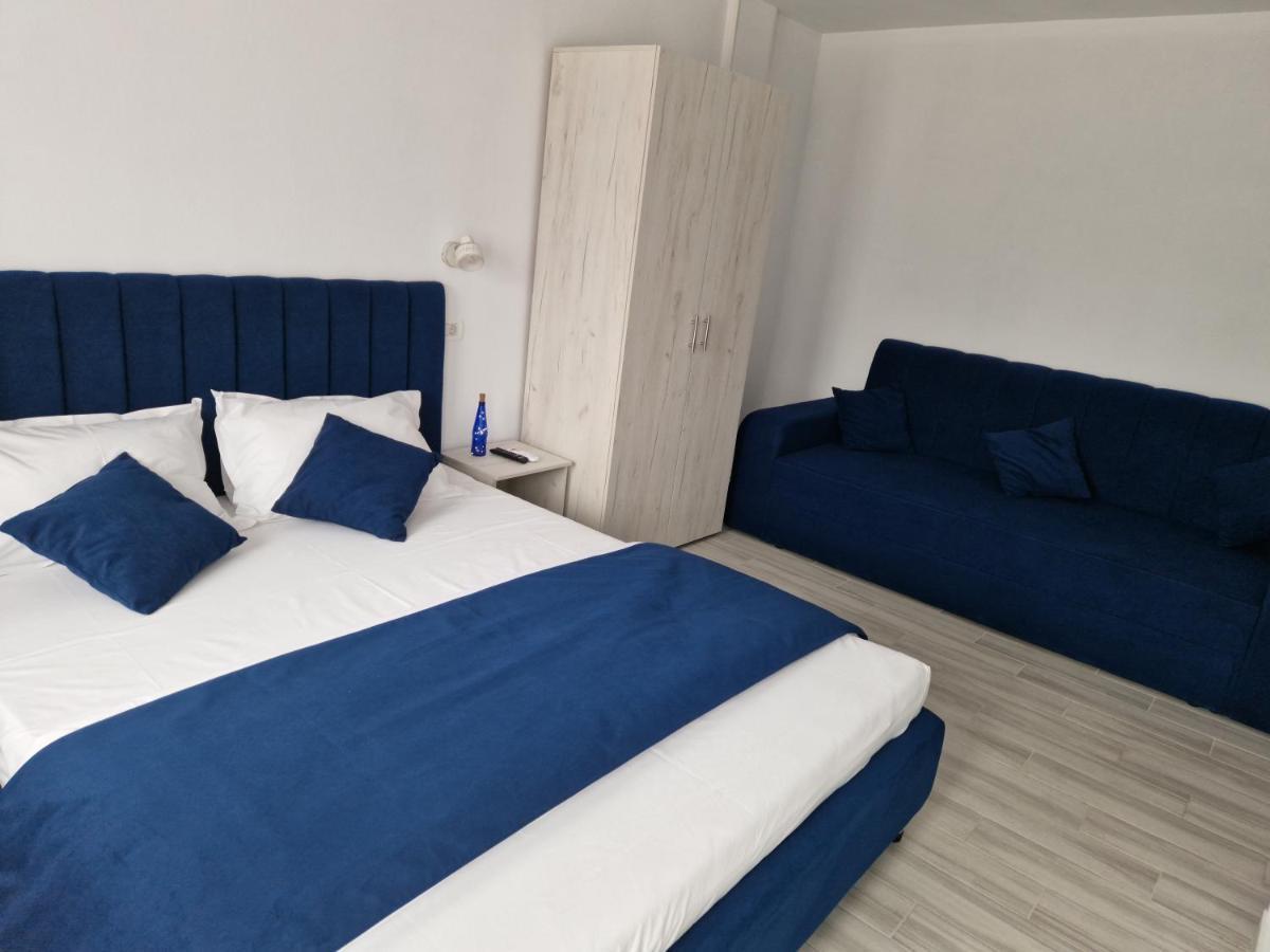 Yuka Hotell Vama Veche Exteriör bild