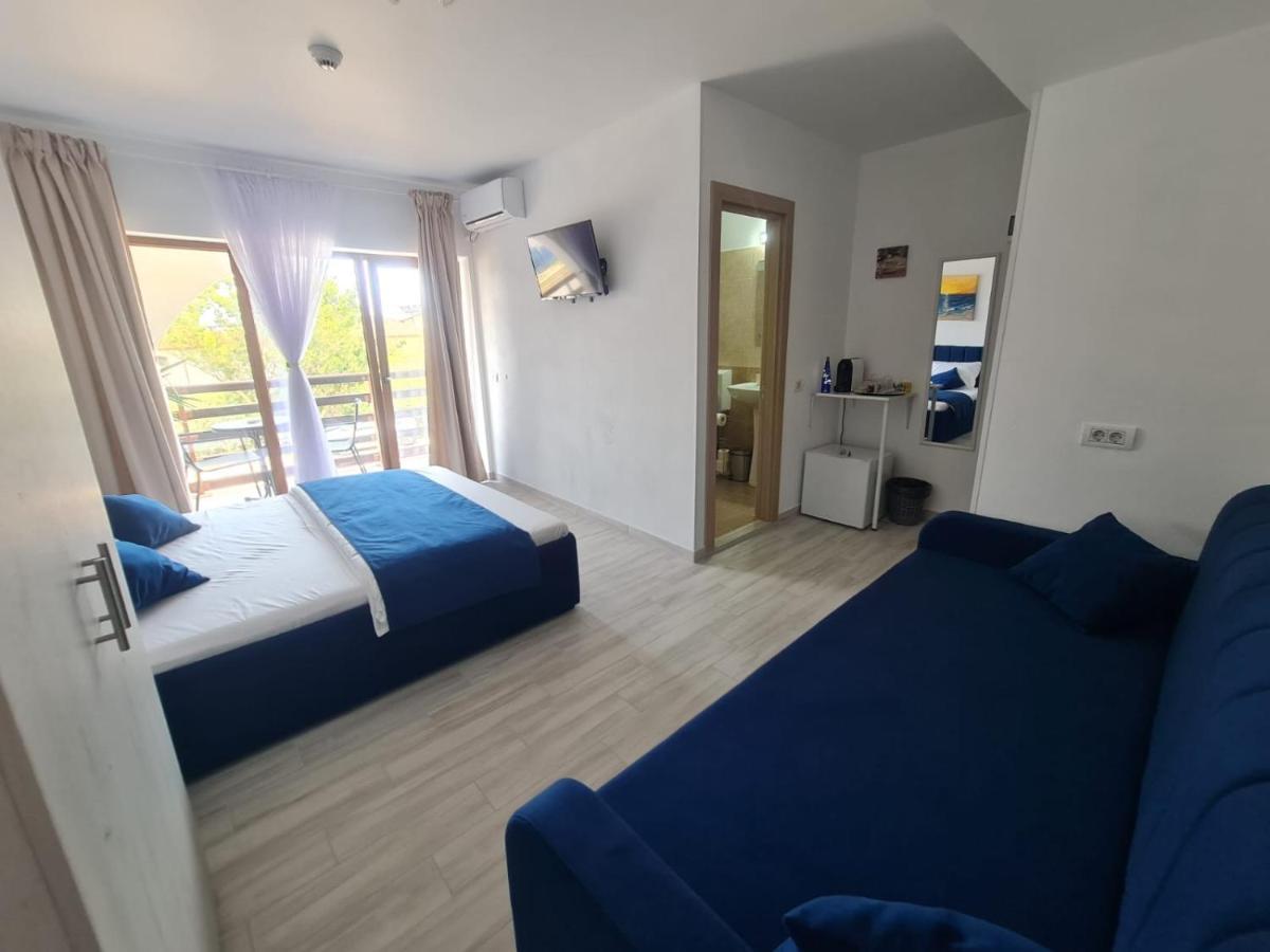 Yuka Hotell Vama Veche Exteriör bild