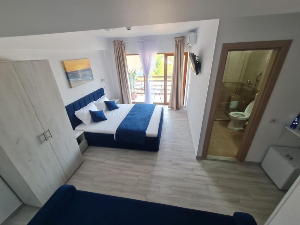 Yuka Hotell Vama Veche Exteriör bild